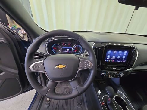 Certified 2023 Chevrolet Traverse LT FWD image 11