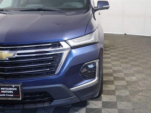 Used 2023 Chevrolet Traverse LT w/ Rear Camera Mirror Package image 15