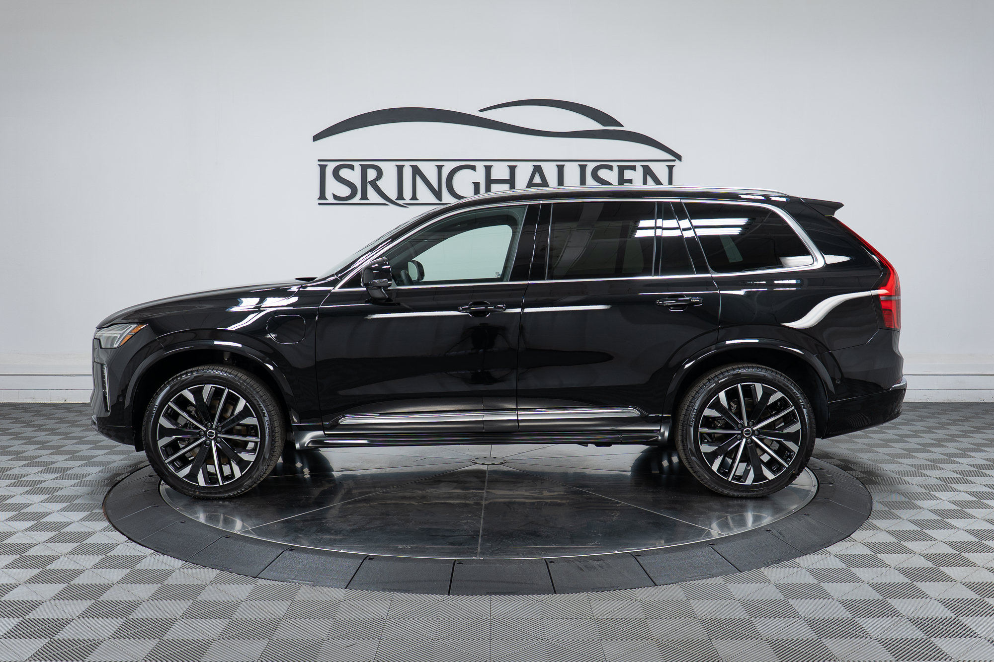 New 2026 Volvo XC90 T8 Plus w/ Protection Package AWD/4WD image 8