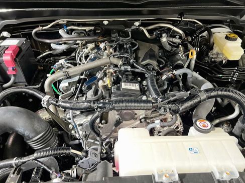 Certified 2025 Toyota Tacoma TRD Sport AWD/4WD image 25