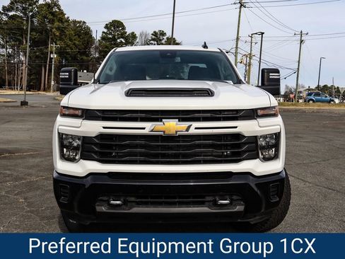 Certified 2024 Chevrolet Silverado 2500 Custom w/ Custom Value Package image 2