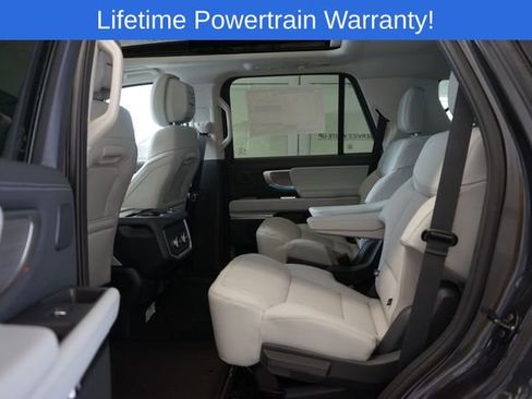 New 2026 Ford Expedition Platinum w/ Driver's Package image 28