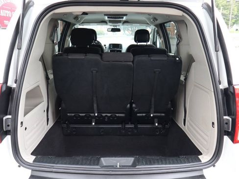 Used 2017 Dodge Grand Caravan SE w/ Power Window Group FWD image 4