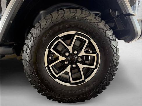 Used 2024 Jeep Wrangler Unlimited Rubicon w/ Safety Group AWD/4WD image 21