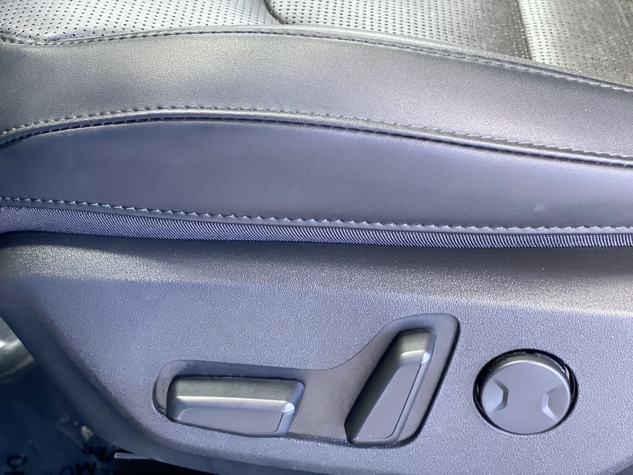 Certified 2024 Kia Niro FWD image 17