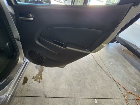 Used 2011 MAZDA MAZDA2 Touring FWD image 47