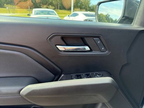 Used 2023 Chevrolet Colorado LT w/ LT Convenience Package image 18