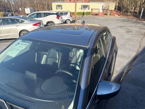 Used 2014 MAZDA MAZDA3 i Grand Touring image 12