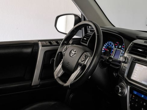 Used 2016 Toyota 4Runner Limited image 14