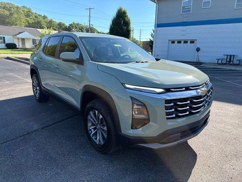 Used 2025 Chevrolet Equinox LT FWD image 7