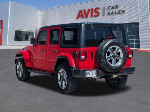 Used 2022 Jeep Wrangler Unlimited Sahara w/ Cold Weather Group AWD/4WD image 13