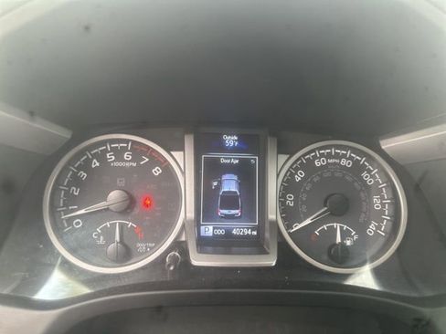 Used 2022 Toyota Tacoma SR5 w/ Technology Package image 12