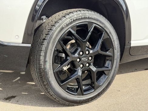 Used 2024 Chevrolet Traverse RS w/ LPO, Floor Liner Package image 29