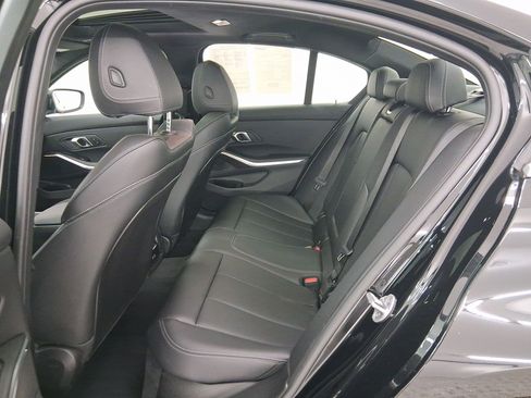 Certified 2025 BMW 330i Sedan image 13