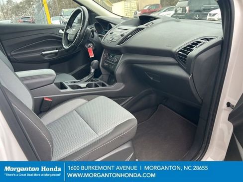 Used 2017 Ford Escape SE image 34