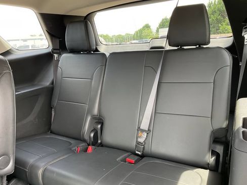 Used 2019 Chevrolet Traverse LT FWD image 15