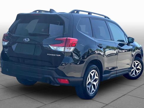 Used 2023 Subaru Forester Premium AWD/4WD image 13