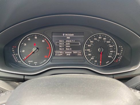 Used 2018 Audi Q5 2.0T Premium w/ Convenience Package AWD/4WD image 14