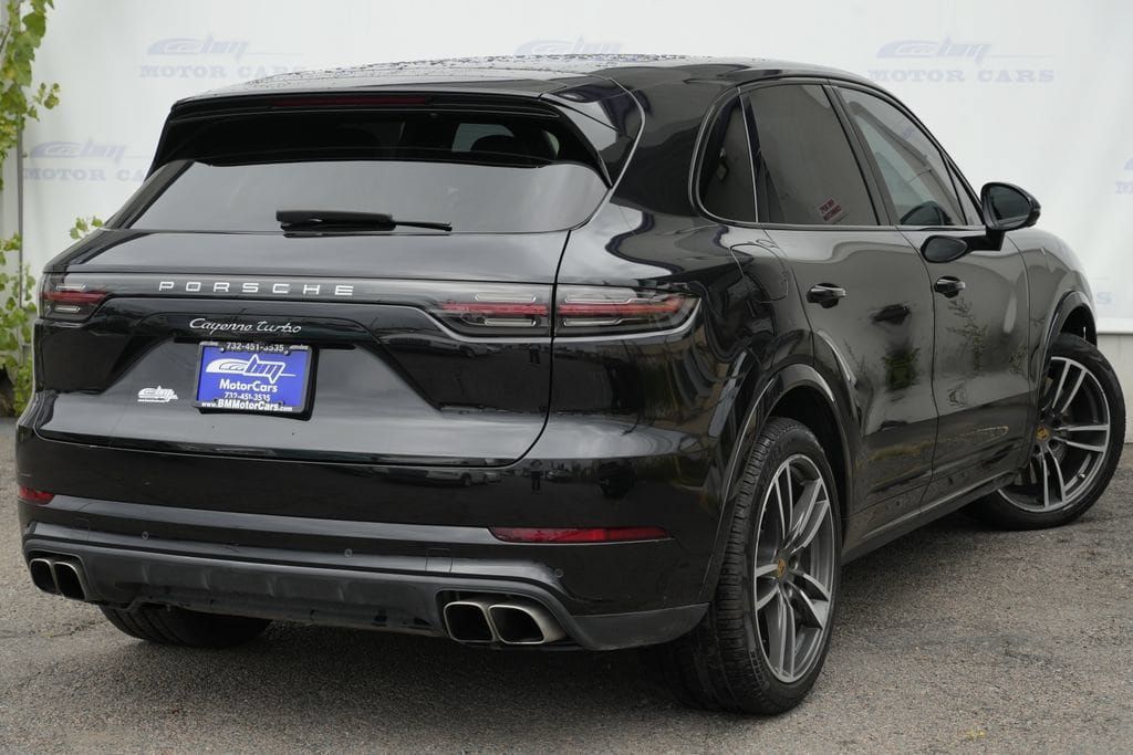 Used 2019 Porsche Cayenne Turbo AWD/4WD image 3