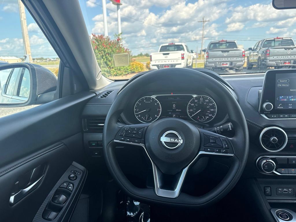 Used 2024 Nissan Sentra SV FWD image 19
