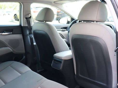 Used 2020 Hyundai Elantra Value Edition w/ Cargo Package (C1) FWD image 28