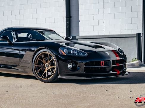 Used 2004 Dodge Viper SRT-10 image 38