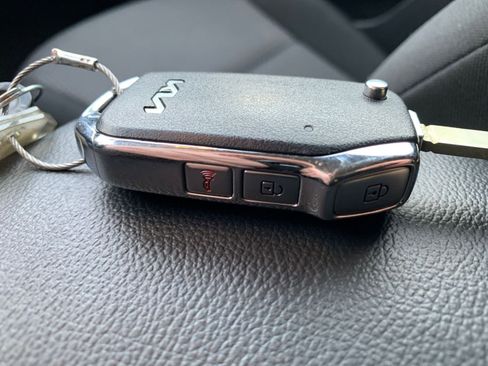 Used 2025 Kia Soul LX w/ LX Technology Package image 22