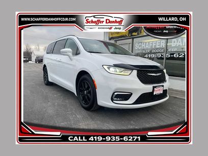 Used 2022 Chrysler Pacifica Touring-L