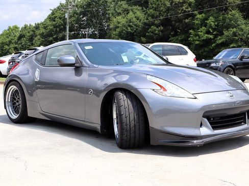 Used 2011 Nissan 370Z Coupe w/ Sport Pkg RWD image 10