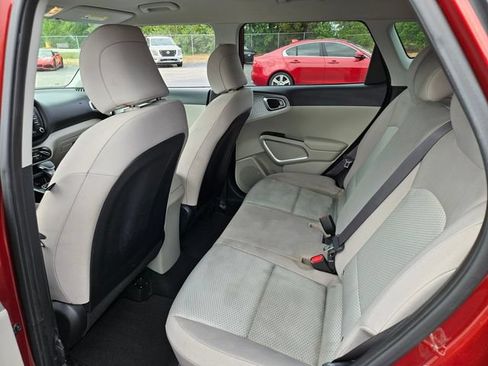 Used 2020 Kia Soul LX FWD image 10