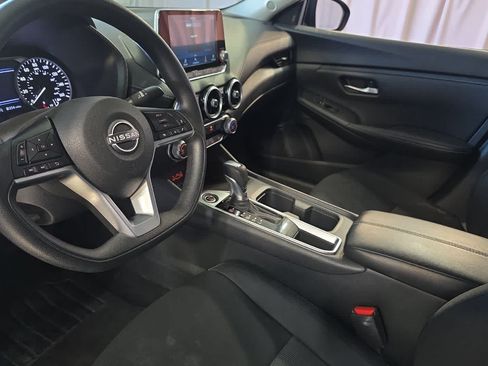 Used 2024 Nissan Sentra SV FWD image 14