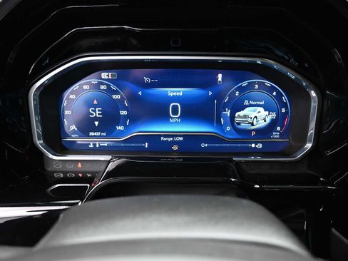 Used 2024 Chevrolet Silverado 1500 High Country w/ High Country Premium Package image 7