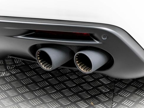 Certified 2022 Ferrari Roma image 35