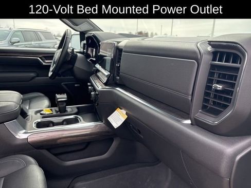 Certified 2025 Chevrolet Silverado 1500 LTZ image 26