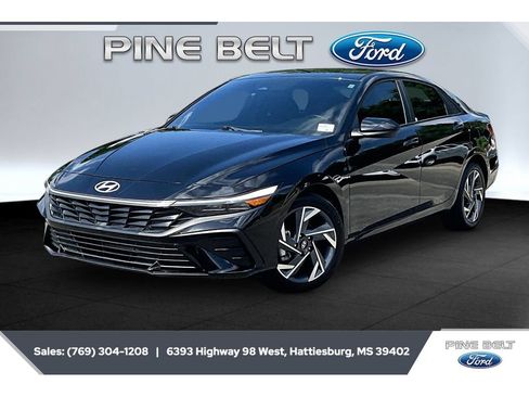 Used 2025 Hyundai Elantra Sport FWD image 10