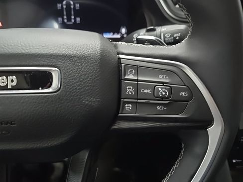 Used 2024 Jeep Grand Cherokee L Laredo AWD/4WD image 20