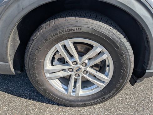 Used 2021 Ford Explorer XLT image 10