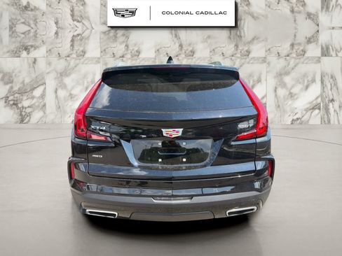 Used 2025 Cadillac XT4 Premium Luxury AWD/4WD image 4