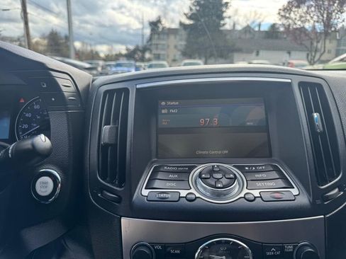 Used 2013 INFINITI G37 Journey w/ Premium Pkg image 15