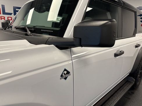 New 2025 Ford Bronco Outer Banks w/ Black Appearance Package image 7