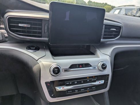 Used 2023 Ford Explorer XLT w/ Equipment Group 202A image 14