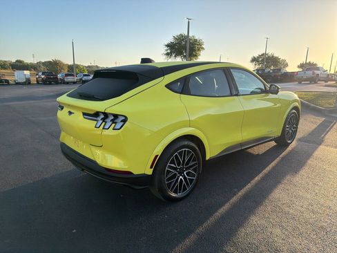 Used 2025 Ford Mustang Mach-E Premium image 5