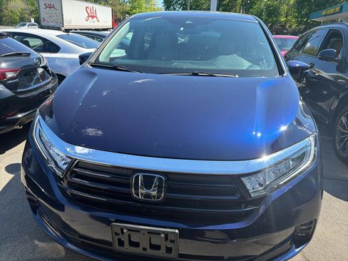 Used 2024 Honda Odyssey EX-L image 2