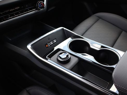 New 2026 Chevrolet Equinox LT AWD/4WD image 25