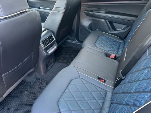 New 2026 Volkswagen Atlas Cross Sport SEL Premium R-Line AWD/4WD image 10