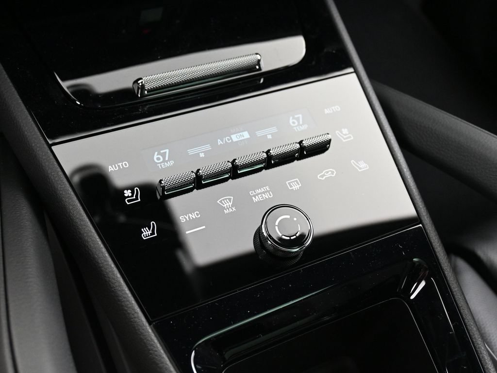 Certified 2026 Porsche Cayenne AWD/4WD image 22
