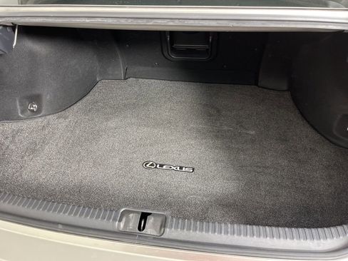 Used 2020 Lexus ES 300h w/ Premium Package image 10