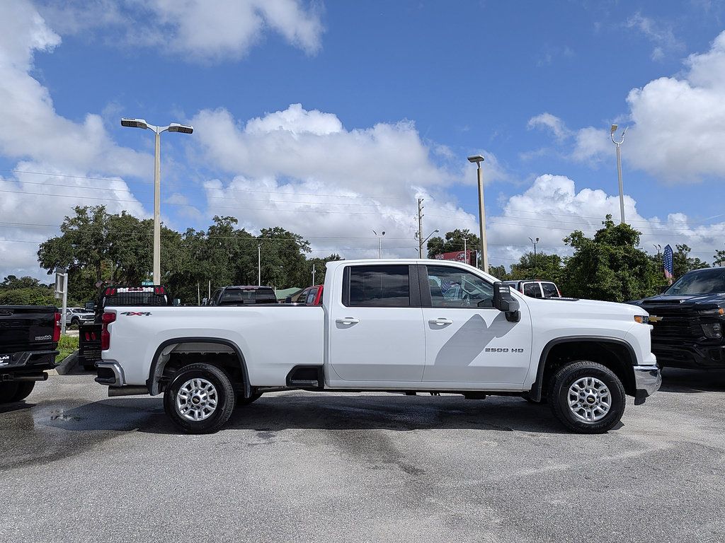 Certified 2025 Chevrolet Silverado 2500 LT w/ Safety Package AWD/4WD image 2