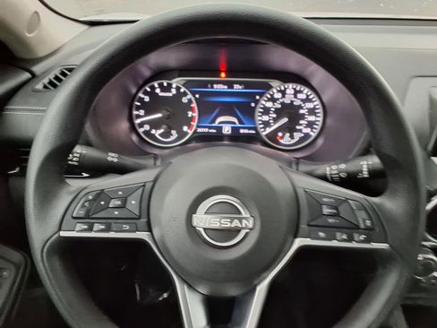 Used 2025 Nissan Sentra SV FWD image 11