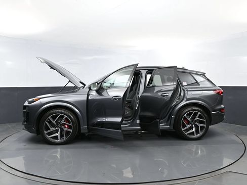 New 2027 Audi SQ6 e-tron Premium Plus AWD/4WD image 30